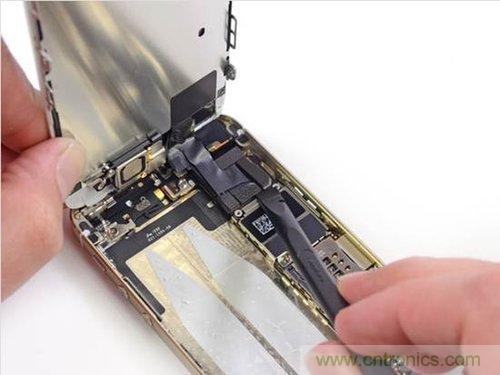土豪金iPhone 5S拆解：內(nèi)部結(jié)構(gòu)升級(jí)，維修難度增加